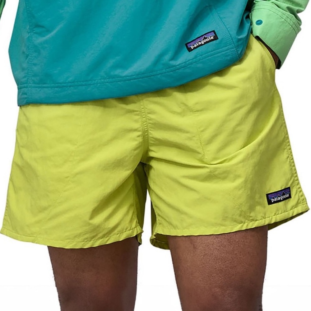 NWOT Patagonia Men's 5" Baggies Shorts. Size Medium.